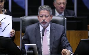 Câmara aprova texto-base da regulamentação de reforma tributária