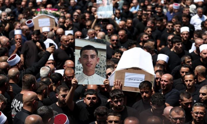 Hezbollah aumenta nível de alerta e evacua quartéis em meio a resposta de Israel a ataque em campo de futebol