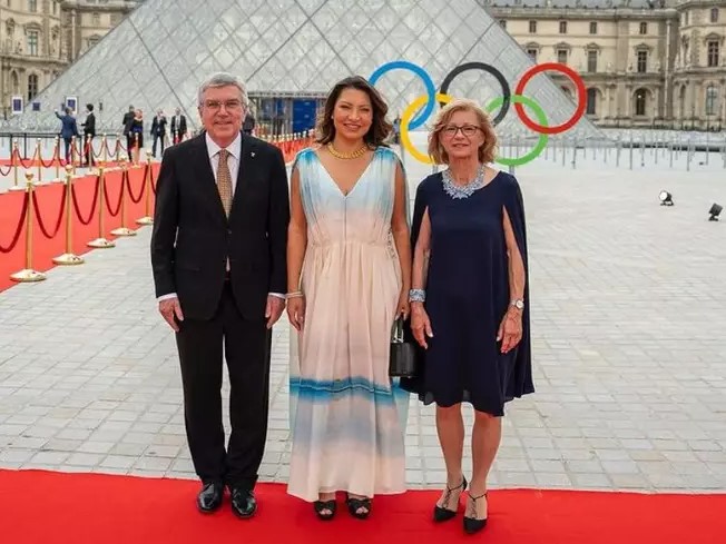 VÍDEO: “O Brasil está nas Olimpíadas com um rosto que não deveria representar os brasileiros”, diz cientista política ao explicar porquê é errado Janja em Paris como autoridade brasileira