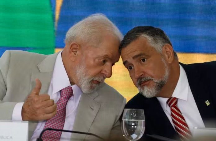 Suspensa, licitação milionária não é a única da Secom na mira do TCU