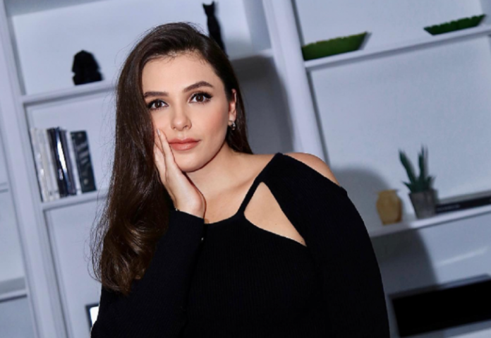 Monica Iozzi conta que foi raptada quando era bebê: ‘Trocaram até a minha roupinha’