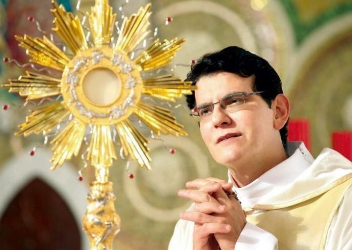 Festa das Neves 2024: programação religiosa inclui evento com Padre Reginaldo Manzotti