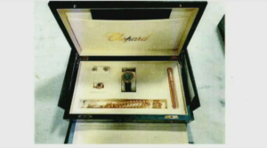 PF calcula mais R$ 600 mil em joias presenteadas a Bolsonaro após perícia