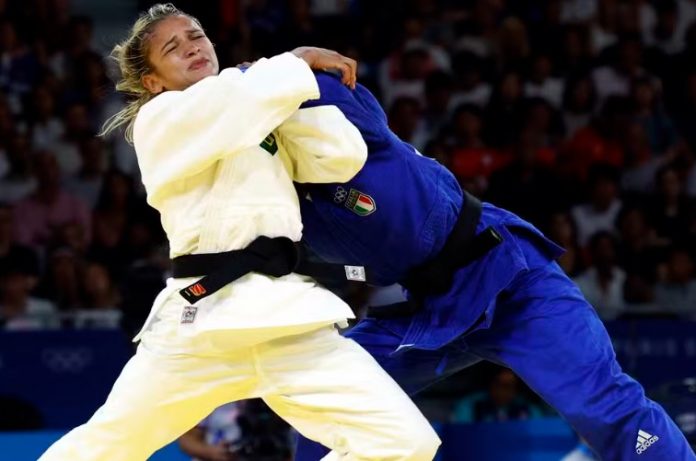 Larissa Pimenta vence italiana e conquista a medalha de bronze no judô em Paris