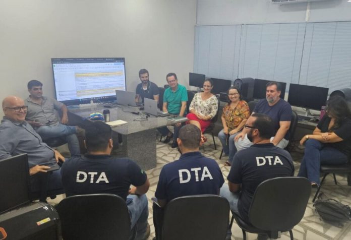 Prefeitura reúne técnicos e discute informações cobradas pelo Idema para liberar licença da engorda de Ponta Negra