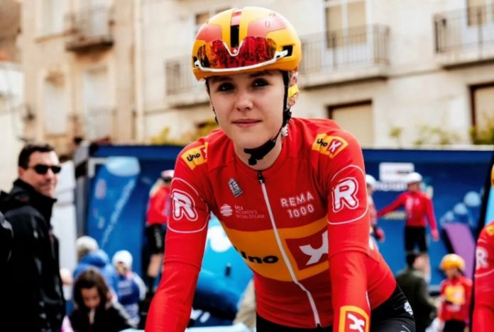 Ciclista da Dinamarca é atropelada durante treino e está fora dos Jogos de Paris