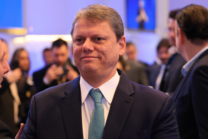 Privatização da Sabesp: Tarcísio prevê capex de R$ 10 bilhões a R$ 11 bilhões e empresa anuncia redução de tarifas