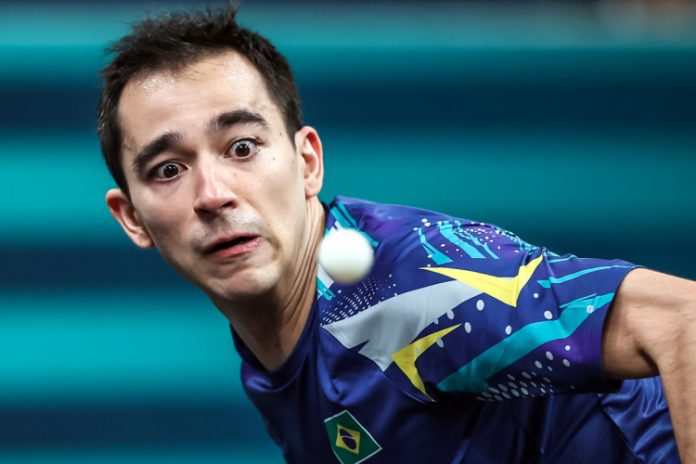 Hugo Calderano vence espanhol e avança às oitavas do tênis de mesa