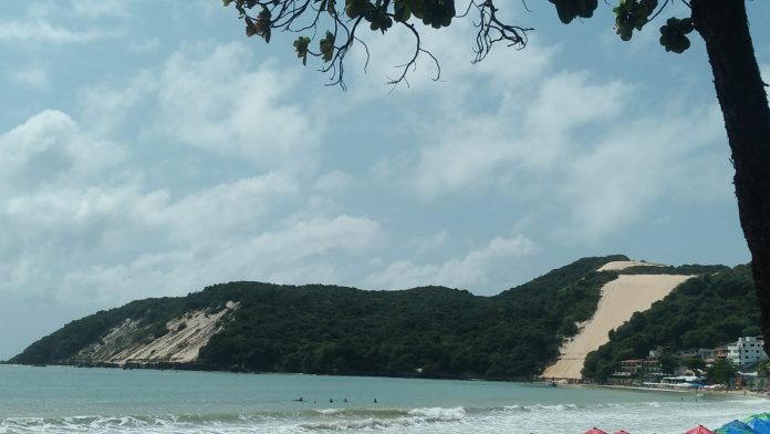 Prefeitura de Natal entrega respostas aos questionamentos do Idema sobre a engorda da praia de Ponta Negra