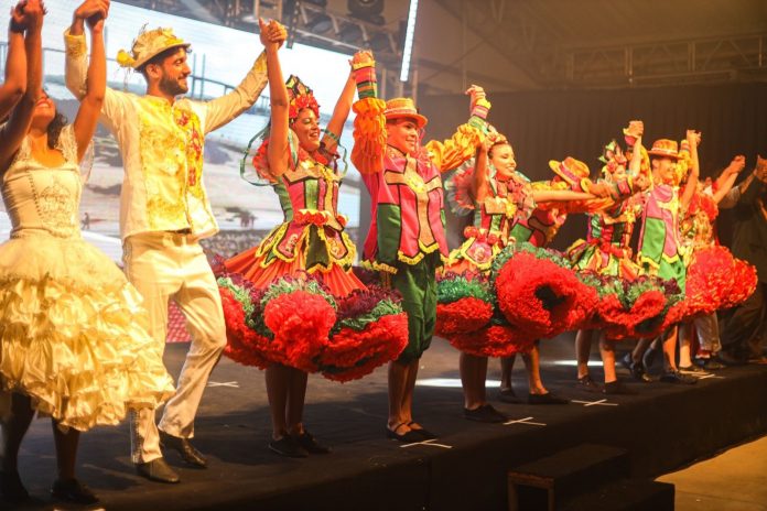 Escola abre curso de dança regional gratuito para alunos da rede pública de ensino no RN